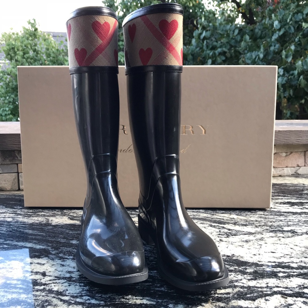 Burberry black Crosshill Parade Red- SZ 41 - NWT - Picture 5 of 6